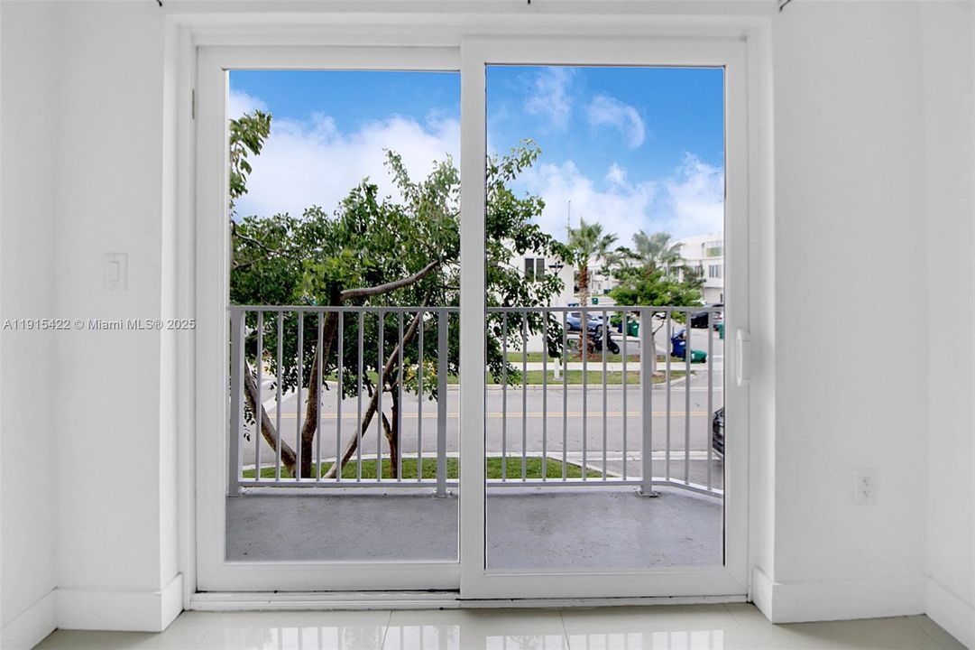 En Venta: $420,000 (4 camas, 3 baños, 1398 Pies cuadrados)