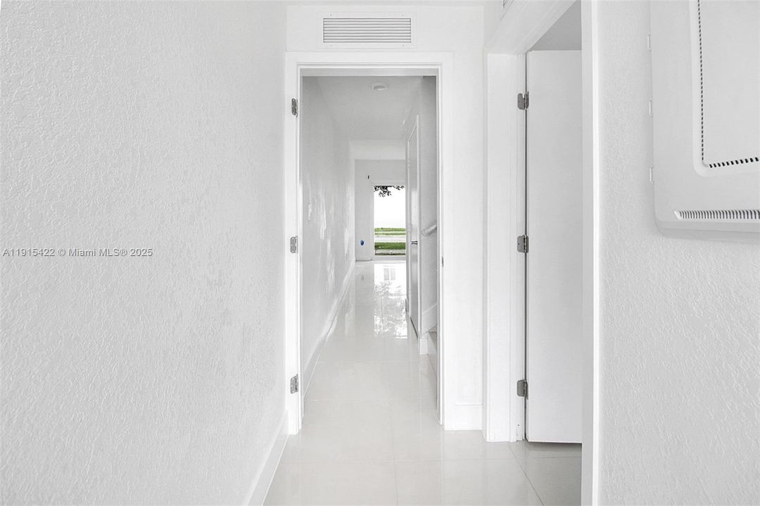 En Venta: $420,000 (4 camas, 3 baños, 1398 Pies cuadrados)