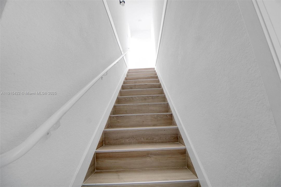 En Venta: $420,000 (4 camas, 3 baños, 1398 Pies cuadrados)