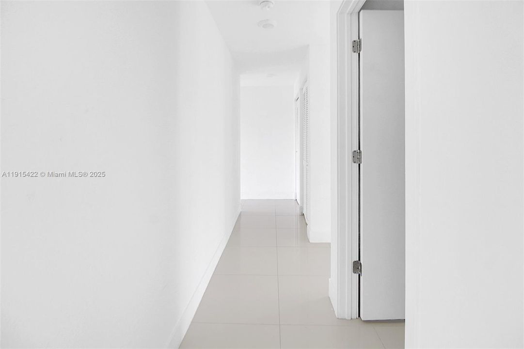 En Venta: $420,000 (4 camas, 3 baños, 1398 Pies cuadrados)