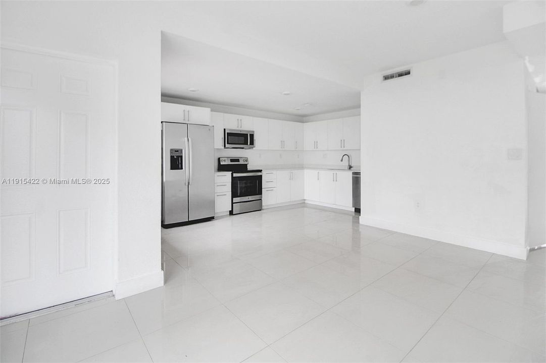 En Venta: $420,000 (4 camas, 3 baños, 1398 Pies cuadrados)