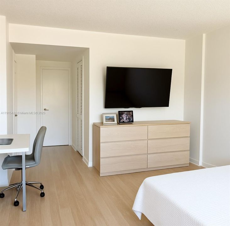 待售: $265,000 (2 贝兹, 2 浴室, 1154 平方英尺)