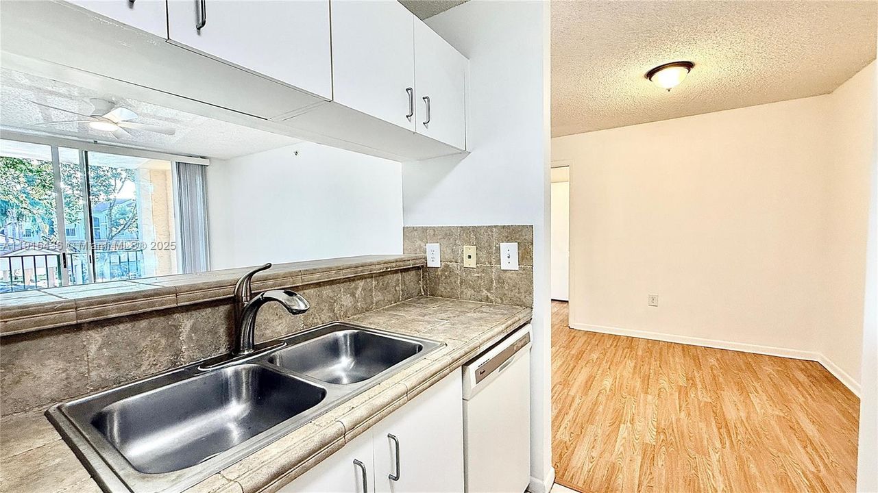 В аренду: $1,750 (1 спален, 1 ванн, 676 Квадратных фут)