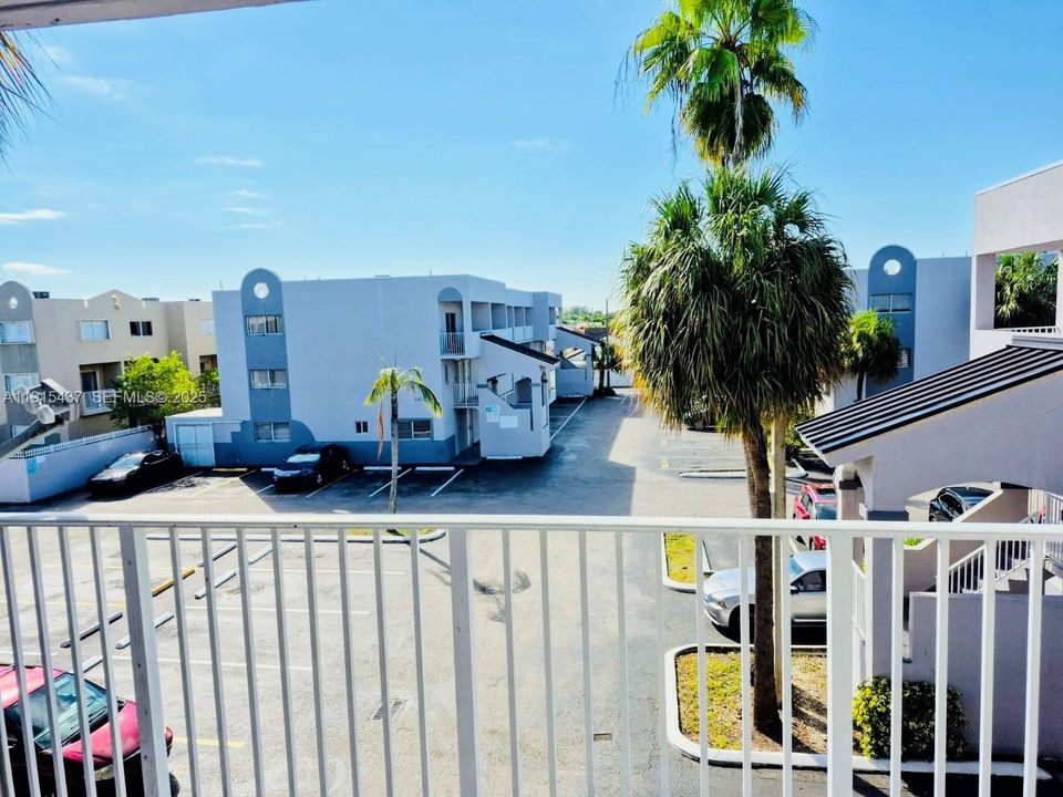 En Venta: $300,000 (2 camas, 1 baños, 1024 Pies cuadrados)