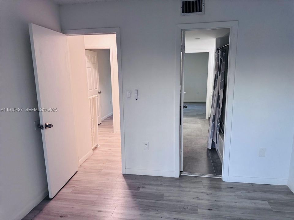 En Venta: $300,000 (2 camas, 1 baños, 1024 Pies cuadrados)