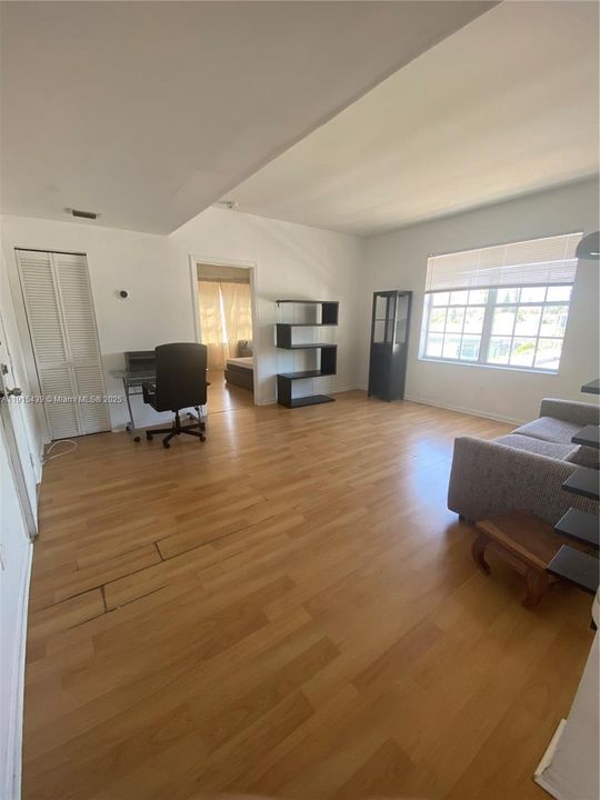 На продажу: $230,000 (1 спален, 1 ванн, 540 Квадратных фут)