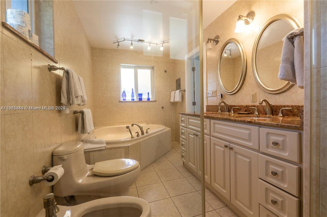 For Sale: $1,299,999 (5 beds, 3 baths, 2150 Square Feet)