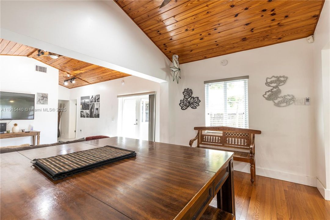 For Sale: $1,299,999 (5 beds, 3 baths, 2150 Square Feet)