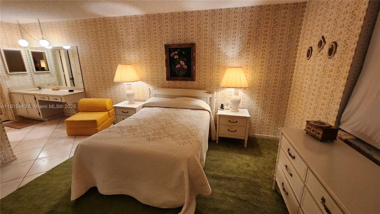 Activo con contrato: $145,000 (2 camas, 2 baños, 1335 Pies cuadrados)