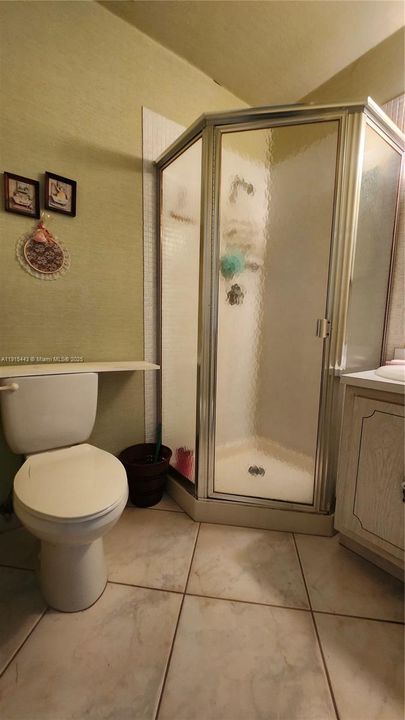 Activo con contrato: $145,000 (2 camas, 2 baños, 1335 Pies cuadrados)