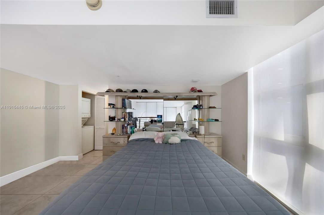 待售: $650,000 (2 贝兹, 2 浴室, 1289 平方英尺)