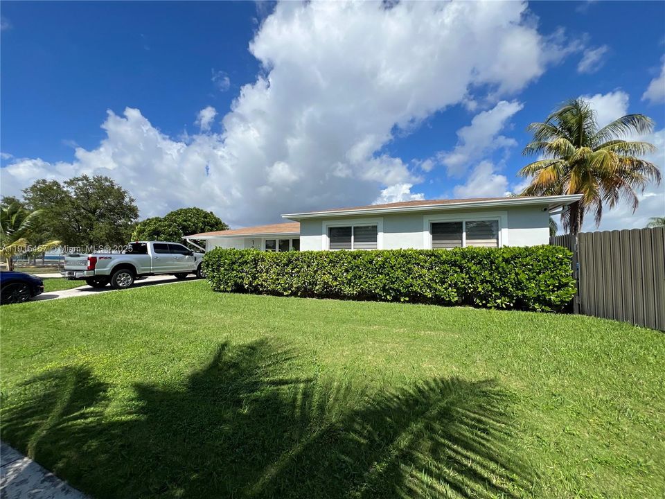 На продажу: $1,099,000 (4 спален, 3 ванн, 1629 Квадратных фут)