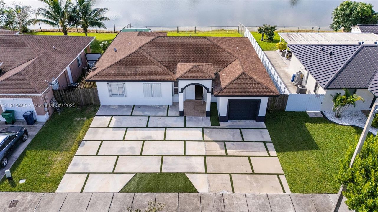 待售: $550,000 (3 贝兹, 2 浴室, 1388 平方英尺)