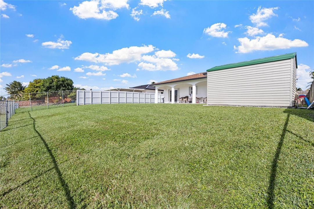 待售: $550,000 (3 贝兹, 2 浴室, 1388 平方英尺)