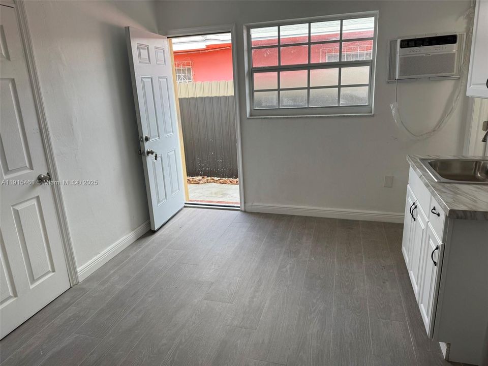 For Rent: $1,300 (0 beds, 1 baths, 0 Square Feet)