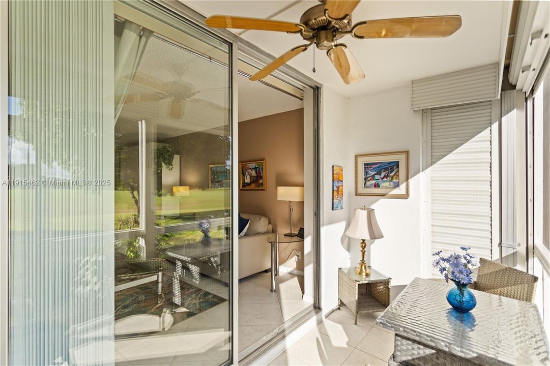 For Sale: $179,900 (1 beds, 1 baths, 900 Square Feet)