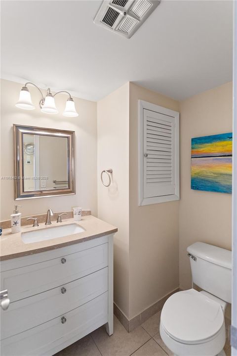 For Sale: $179,900 (1 beds, 1 baths, 900 Square Feet)