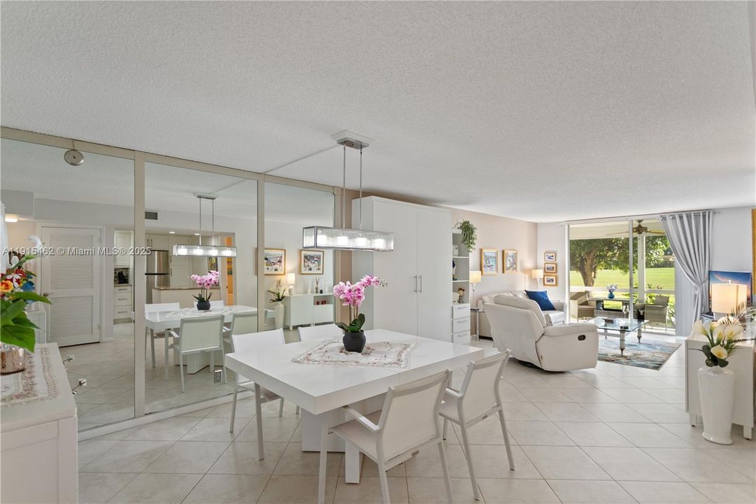 For Sale: $179,900 (1 beds, 1 baths, 900 Square Feet)