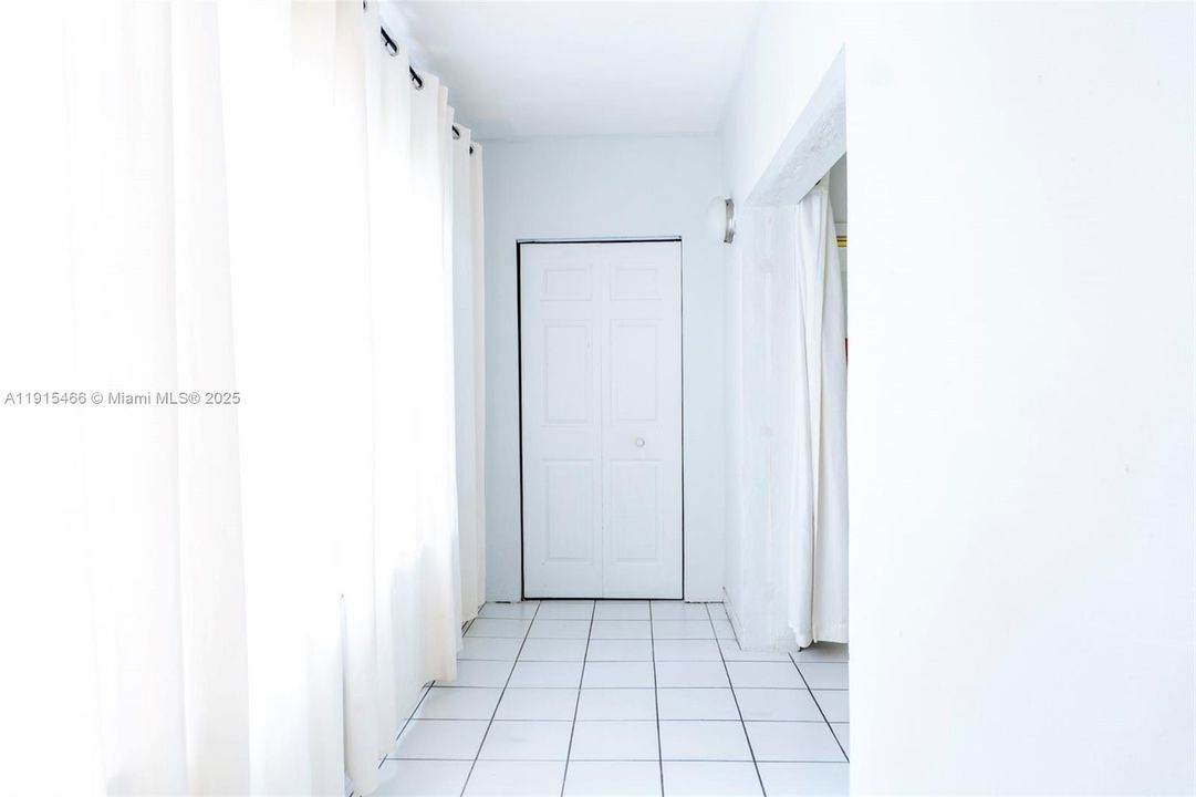 En Venta: $180,000 (1 camas, 1 baños, 715 Pies cuadrados)