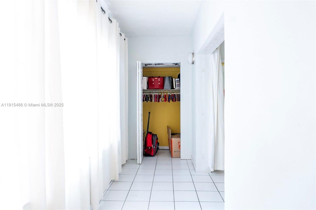 En Venta: $180,000 (1 camas, 1 baños, 715 Pies cuadrados)