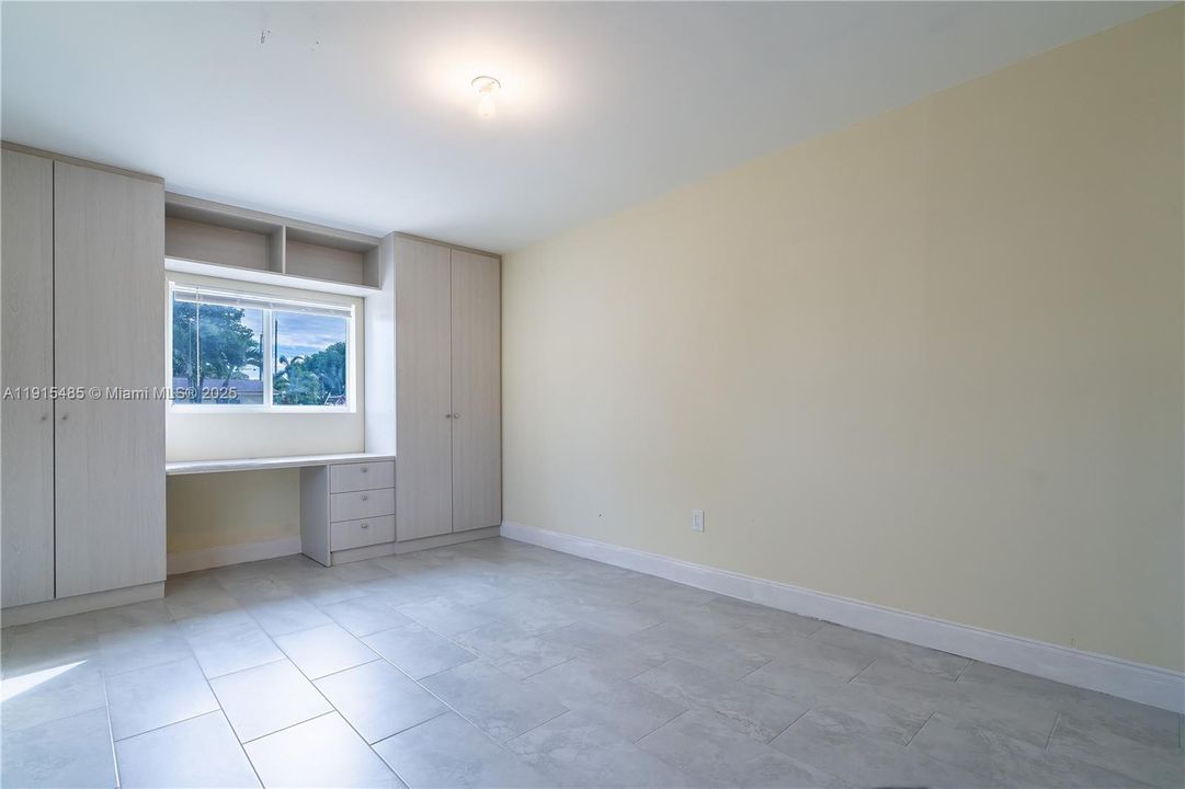 For Sale: $505,000 (4 beds, 2 baths, 1631 Square Feet)