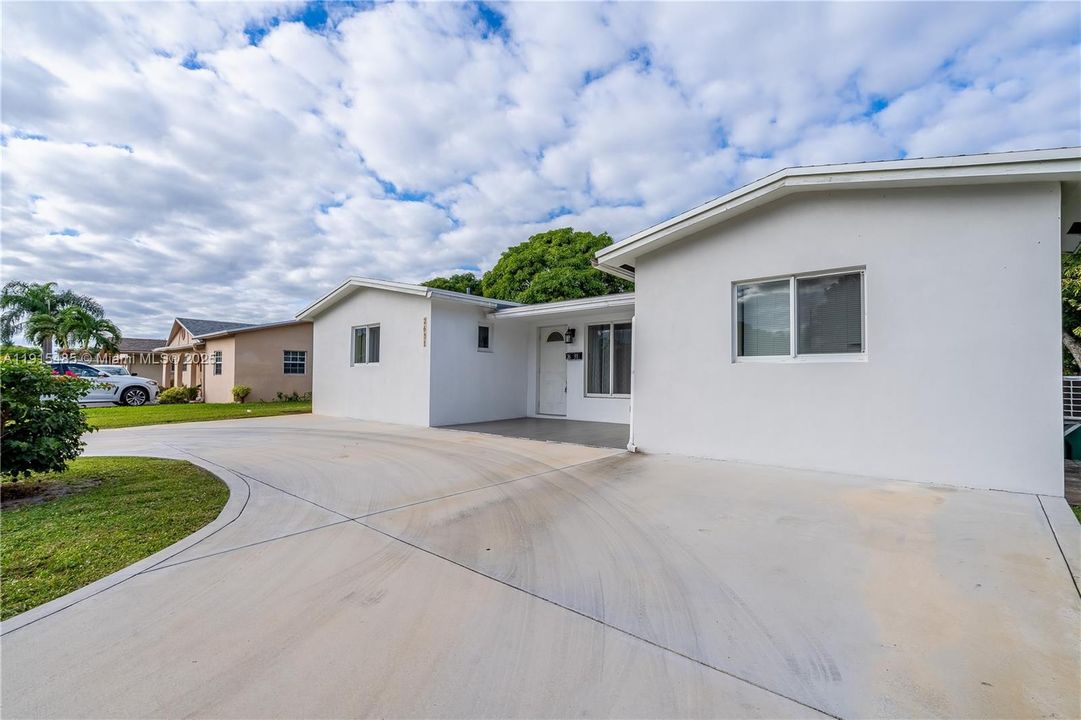 For Sale: $505,000 (4 beds, 2 baths, 1631 Square Feet)