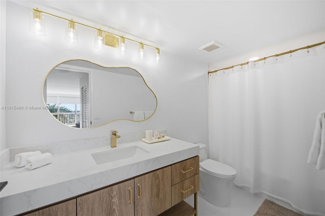 For Rent: $8,500 (2 beds, 2 baths, 1224 Square Feet)