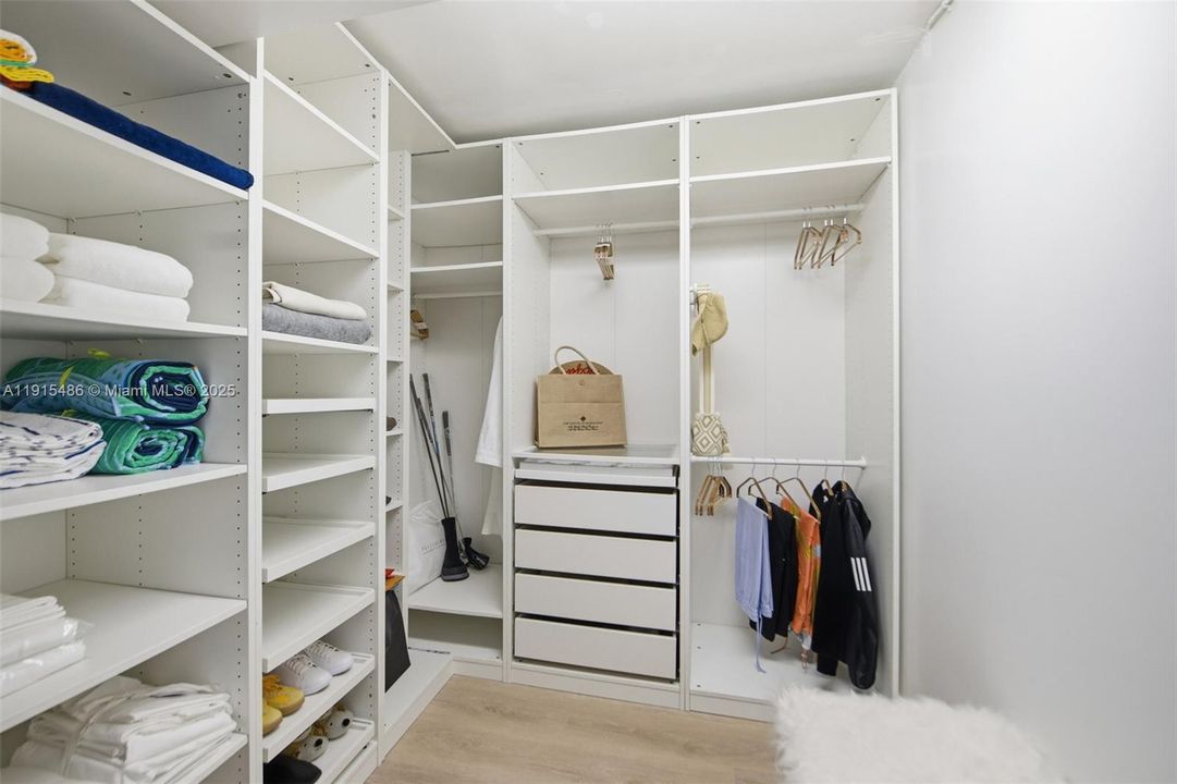 For Rent: $8,500 (2 beds, 2 baths, 1224 Square Feet)