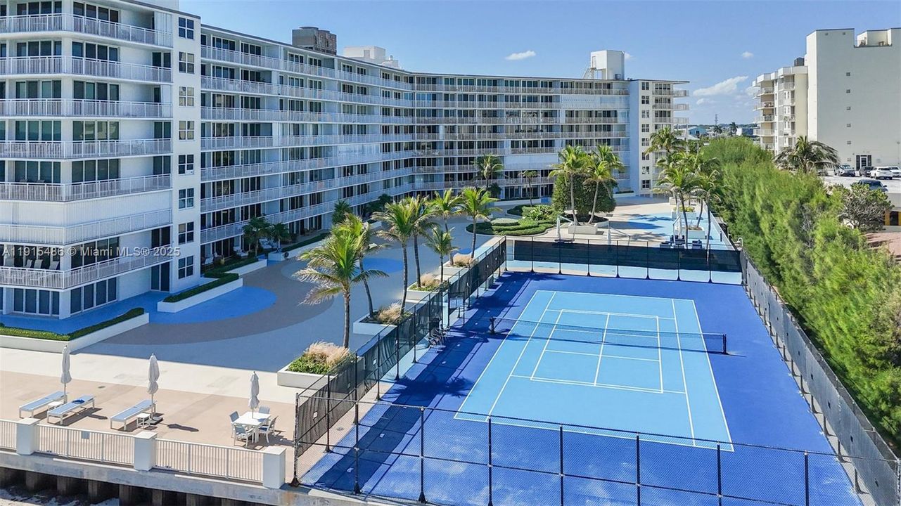 For Rent: $8,500 (2 beds, 2 baths, 1224 Square Feet)