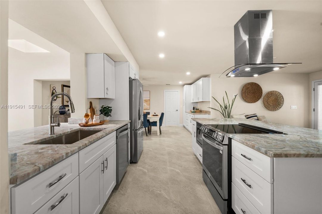 Lots of room in the kitchen