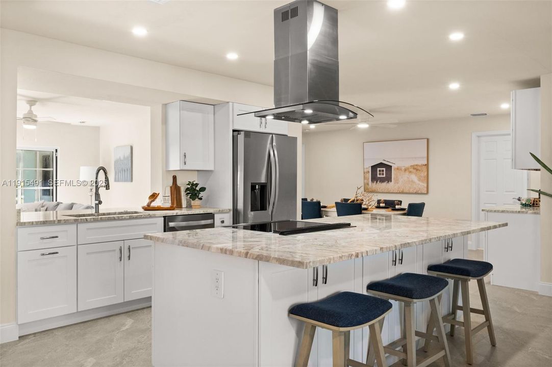 Huge Island with Breakfast bar for all your guests