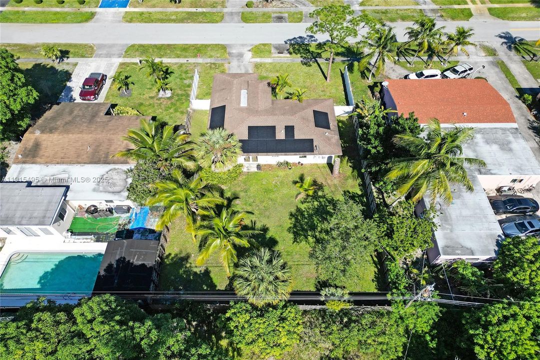 For Sale: $525,000 (3 beds, 2 baths, 1466 Square Feet)