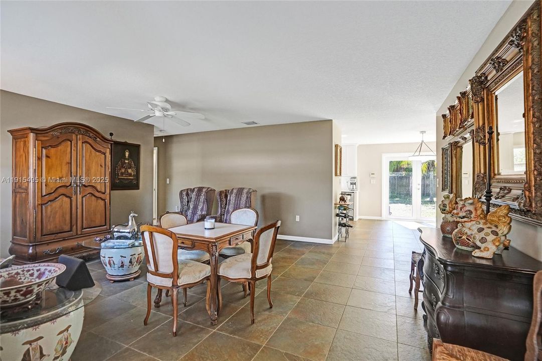 For Sale: $525,000 (3 beds, 2 baths, 1466 Square Feet)