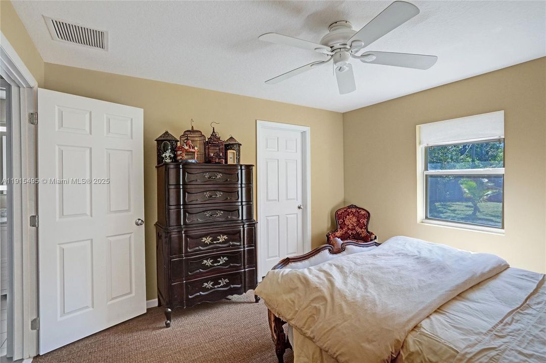 For Sale: $525,000 (3 beds, 2 baths, 1466 Square Feet)