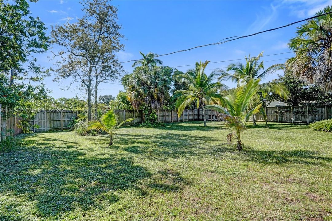 For Sale: $525,000 (3 beds, 2 baths, 1466 Square Feet)