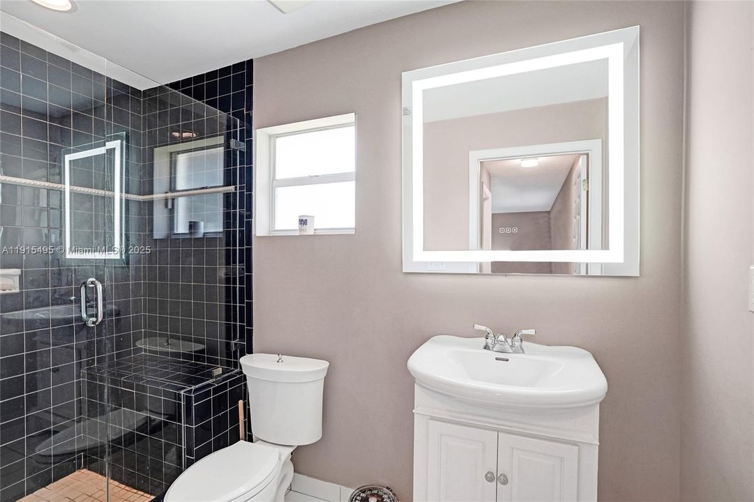 For Sale: $525,000 (3 beds, 2 baths, 1466 Square Feet)