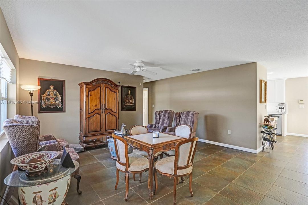 For Sale: $525,000 (3 beds, 2 baths, 1466 Square Feet)