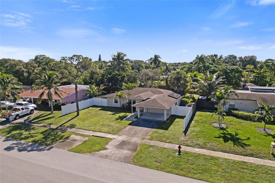 For Sale: $525,000 (3 beds, 2 baths, 1466 Square Feet)