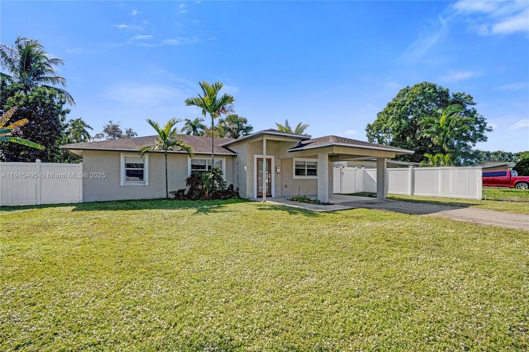 For Sale: $525,000 (3 beds, 2 baths, 1466 Square Feet)