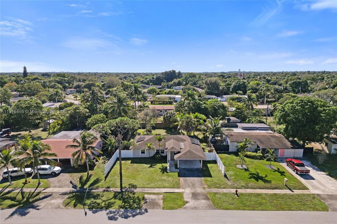 For Sale: $525,000 (3 beds, 2 baths, 1466 Square Feet)