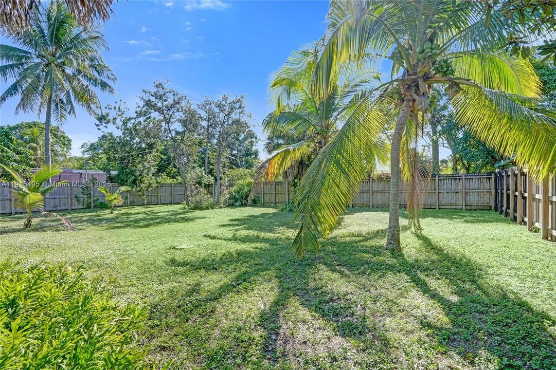 For Sale: $525,000 (3 beds, 2 baths, 1466 Square Feet)