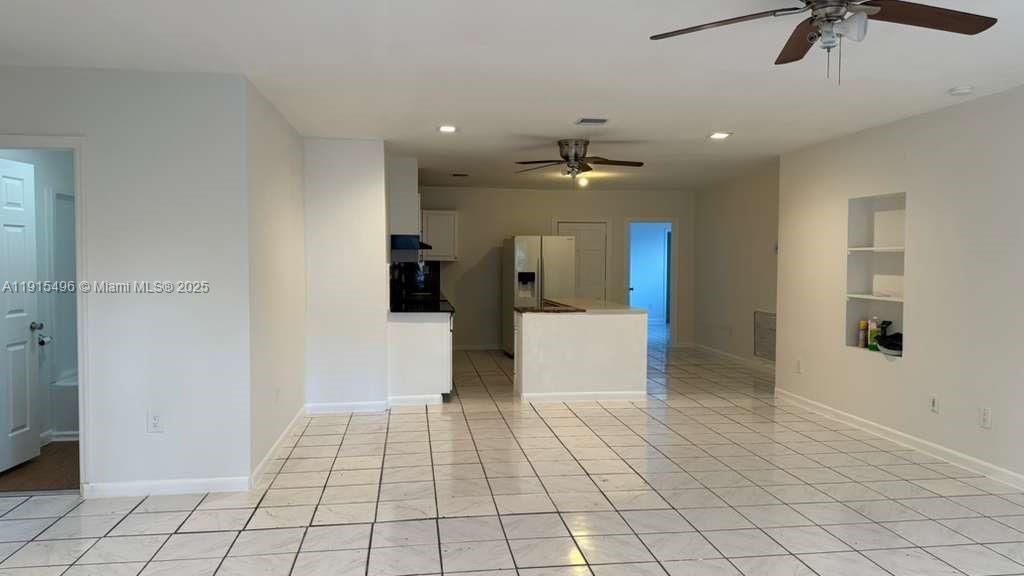 For Rent: $3,200 (3 beds, 3 baths, 3253 Square Feet)