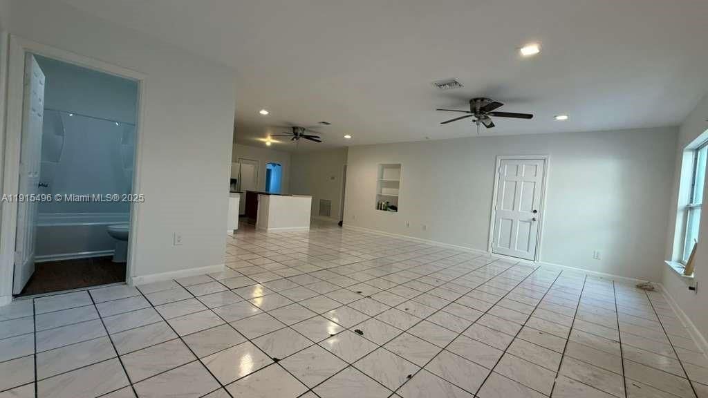 For Rent: $3,200 (3 beds, 3 baths, 3253 Square Feet)
