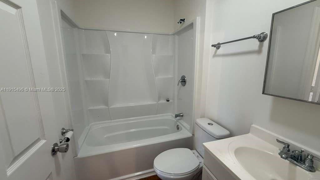 For Rent: $3,200 (3 beds, 3 baths, 3253 Square Feet)