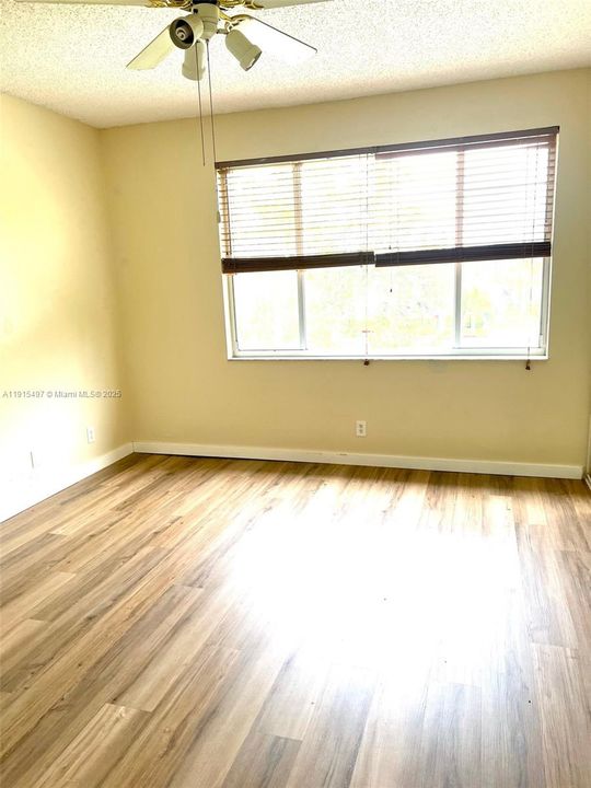 En Venta: $329,500 (2 camas, 2 baños, 1110 Pies cuadrados)