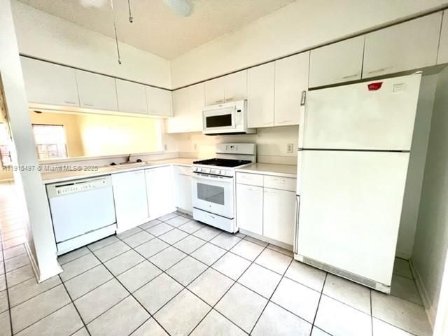En Venta: $329,500 (2 camas, 2 baños, 1110 Pies cuadrados)