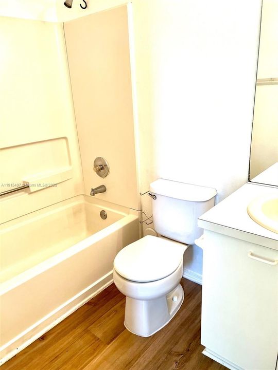 En Venta: $329,500 (2 camas, 2 baños, 1110 Pies cuadrados)