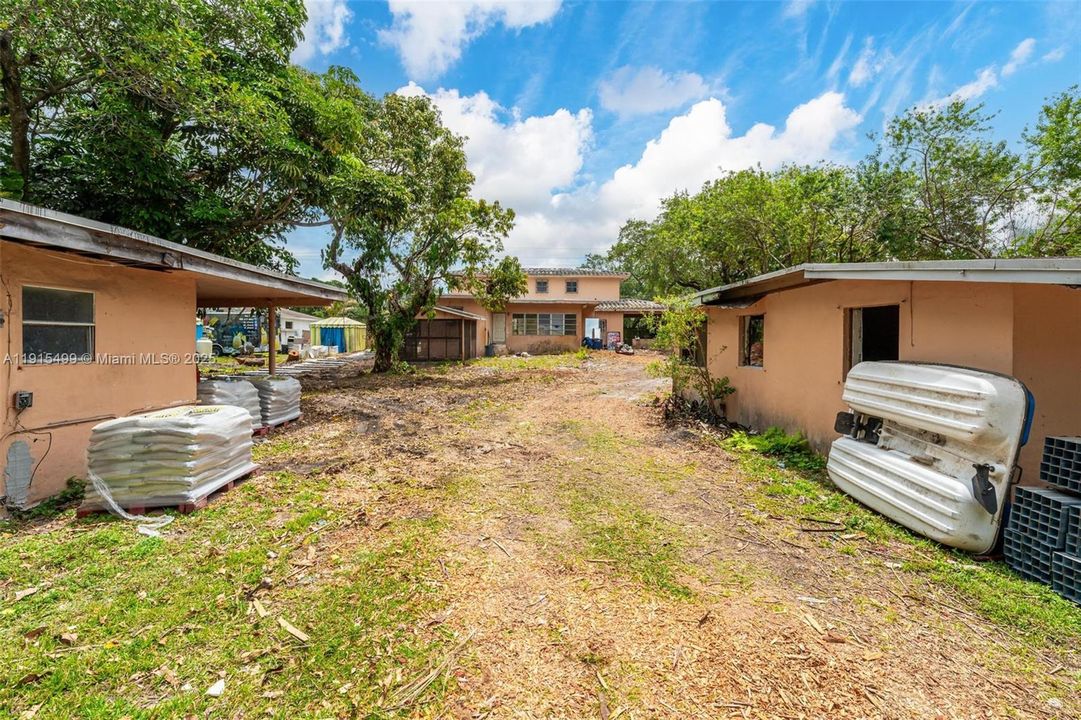 For Sale: $1,195,000 (5 beds, 2 baths, 4346 Square Feet)