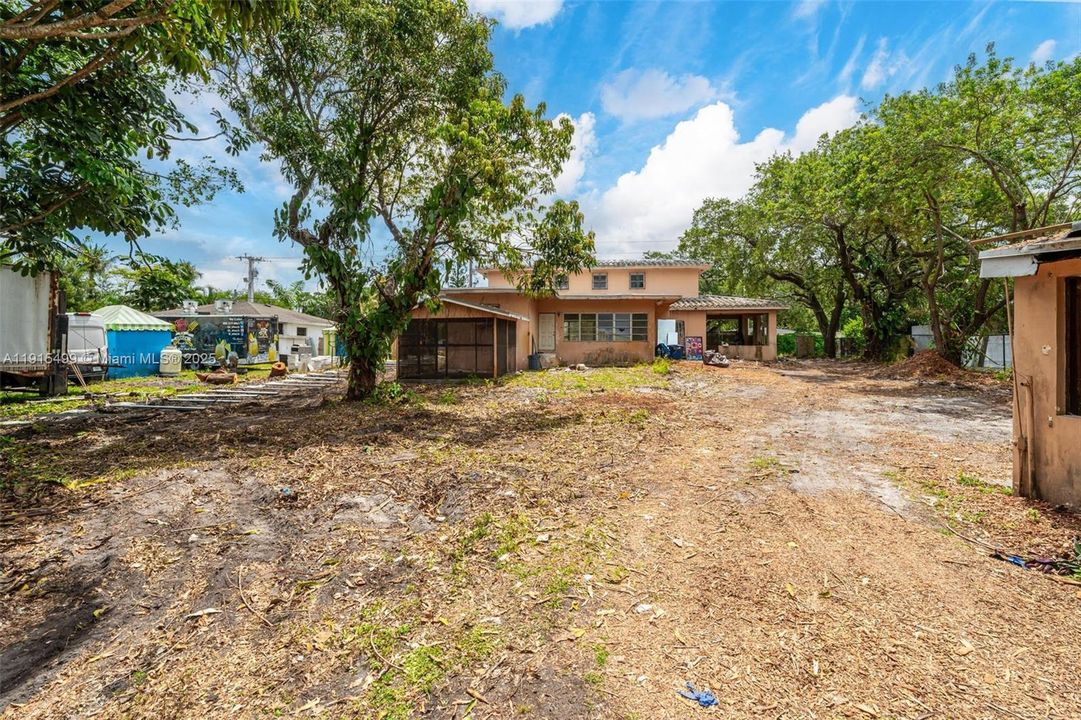 For Sale: $1,195,000 (5 beds, 2 baths, 4346 Square Feet)