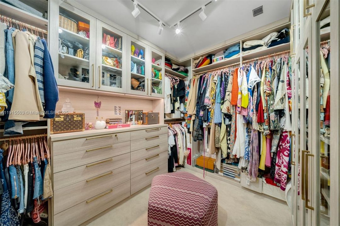 На продажу: $2,550,000 (3 спален, 3 ванн, 2640 Квадратных фут)